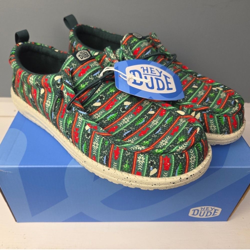 Hey Dude Wally Fishmas Sweater Shoes Mens 10 Green Christmas Slip On Loafers NWT